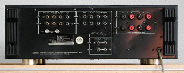 [Bild: Kenwood-KA907-hinten.jpg]